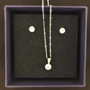 Swarovski Solitaire Necklace and Earring Set